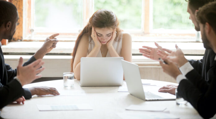 Когнитивные искажения: ловушки мышления, мешающие нам жить, и как их избежать