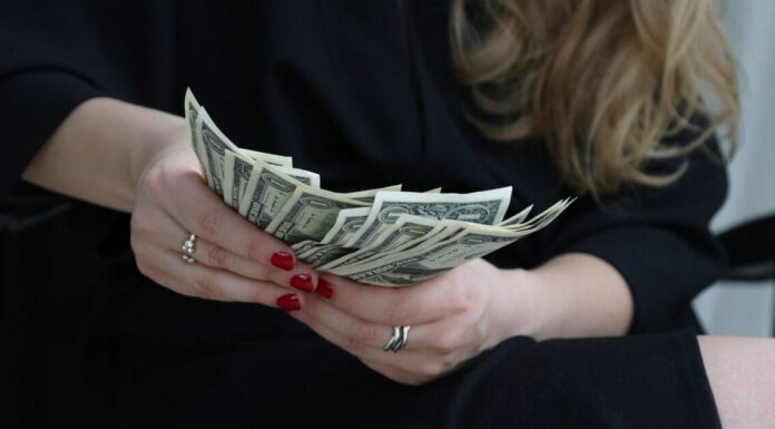 Фінансова психологія: як ваші установки про гроші впливають на добробут