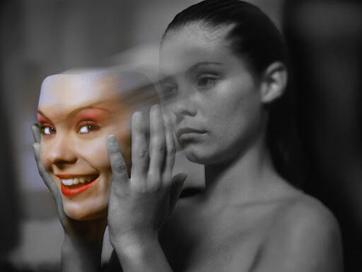 Синдром “хорошої дівчинки”: як перестати всім догоджати й почати жити для себе