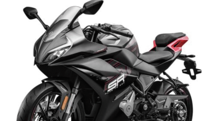 Швидкість на кінчиках пальців: сила та азарт спортивного мотоцикла