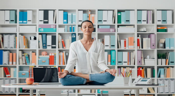 Синдром отличницы: как он мешает женщинам строить карьеру и отношения