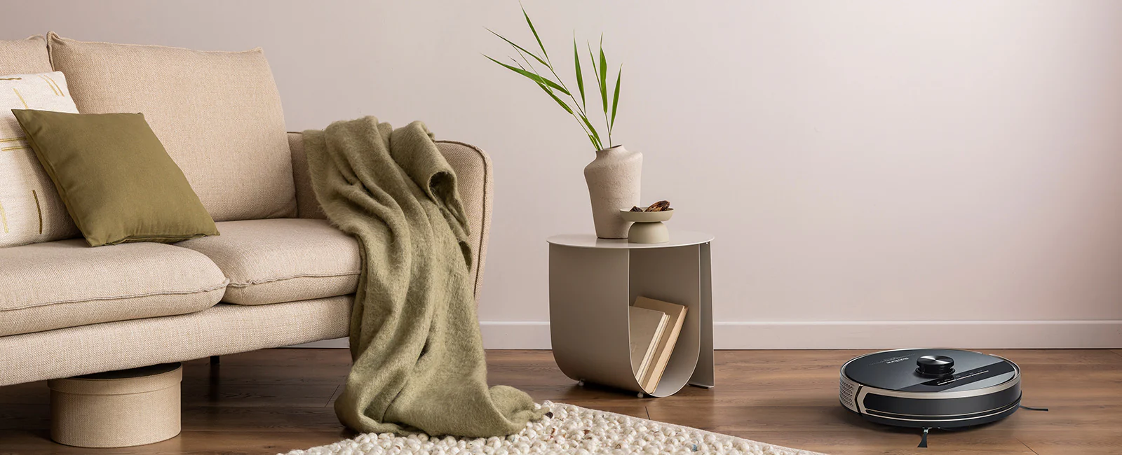 робот пилосос в домі