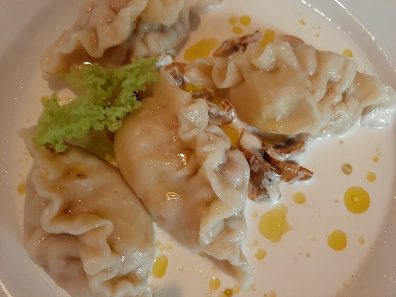Біля каміну