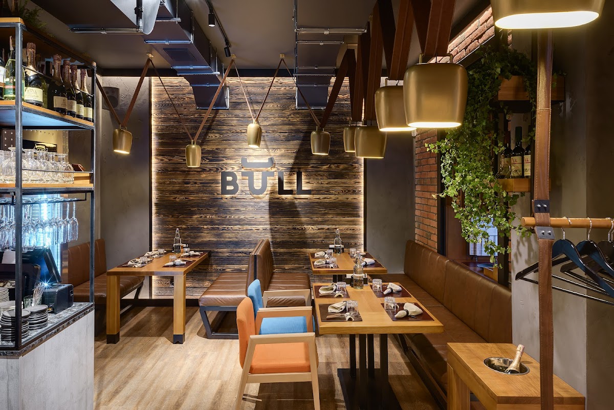 Bull Butcher and Wine — Restaurant