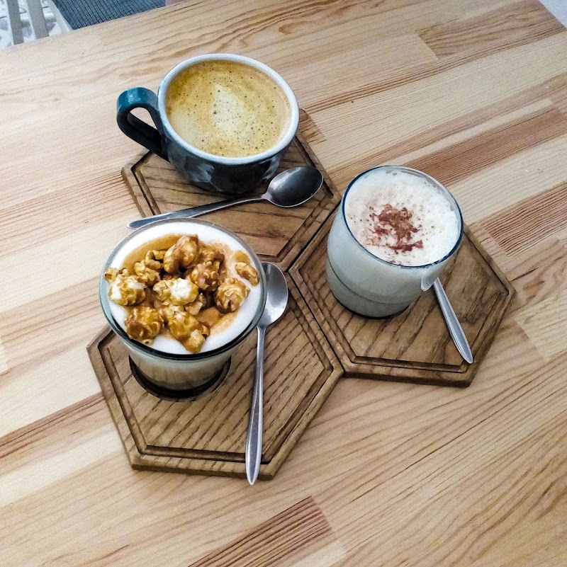 Comeback coffee & kitchen (возможно, закрыто)
